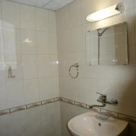 каневи Quarto em Acomodações Particulares