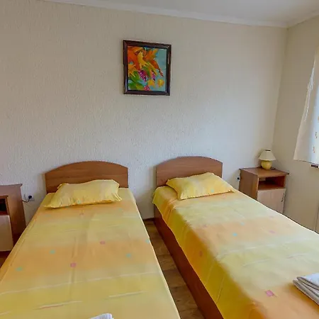 Проживание в семье каневи *