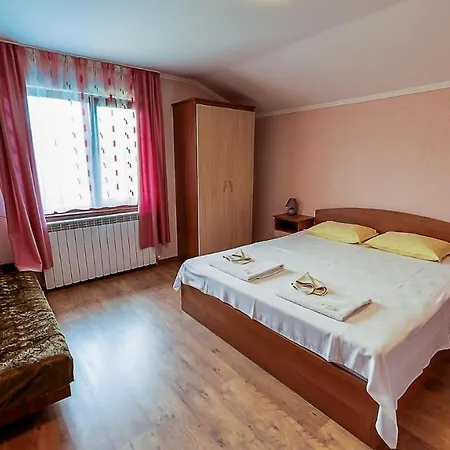 Quarto em Acomodações Particulares каневи