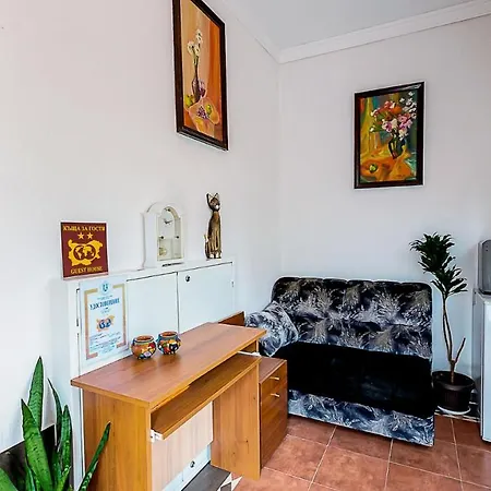 каневи Quarto em Acomodações Particulares *