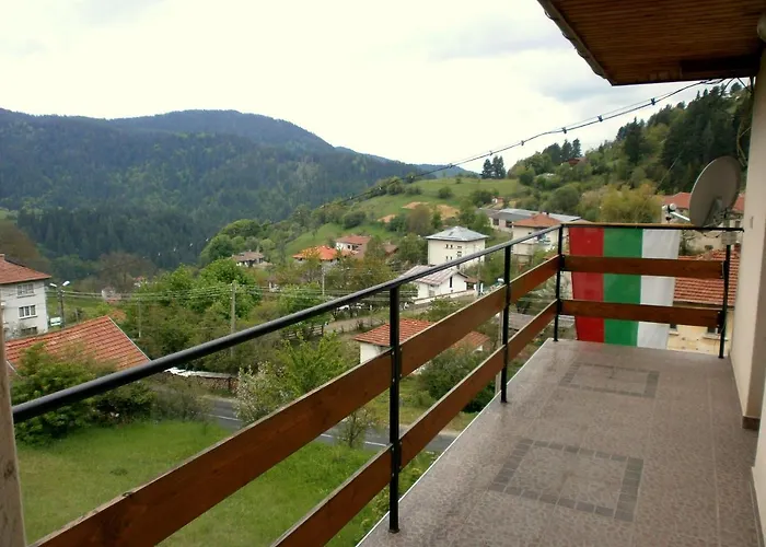 Privat bolig каневи Momchilovtsi (Smolyan)